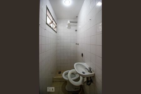 Apartamento para alugar com 91m², 2 quartos e 1 vaga Apartamento para alugar com 91m², 2 quartos e 1 vagaBanheiro de Serviço