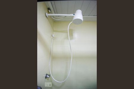 Apartamento para alugar com 91m², 2 quartos e 1 vaga Apartamento para alugar com 91m², 2 quartos e 1 vagaChuveiro - Banheiro da Suíte