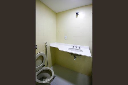 Apartamento para alugar com 91m², 2 quartos e 1 vaga Apartamento para alugar com 91m², 2 quartos e 1 vagaBanheiro