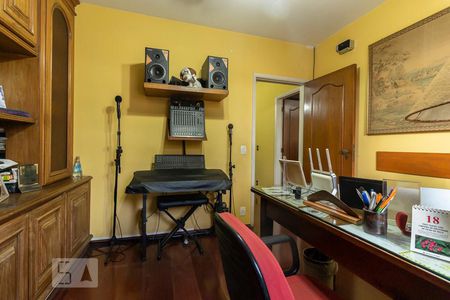 Casa para alugar com 400m², 4 quartos e 6 vagas Casa para alugar com 400m², 4 quartos e 6 vagasQuarto 3