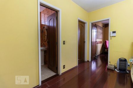 Casa para alugar com 400m², 4 quartos e 6 vagas Casa para alugar com 400m², 4 quartos e 6 vagascorredor