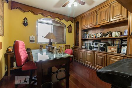 Casa para alugar com 400m², 4 quartos e 6 vagas Casa para alugar com 400m², 4 quartos e 6 vagasQuarto 3