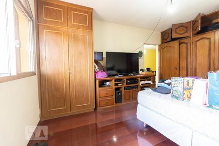 Casa para alugar com 400m², 4 quartos e 6 vagas Casa para alugar com 400m², 4 quartos e 6 vagasQuarto 4