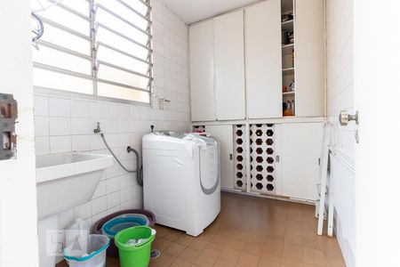 Casa para alugar com 400m², 4 quartos e 6 vagas Casa para alugar com 400m², 4 quartos e 6 vagasÁrea de Serviço