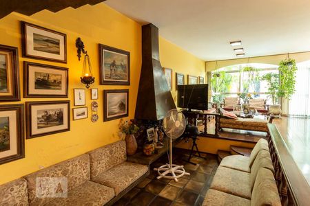 Sala de casa para alugar com 4 quartos, 400m² em Brooklin Paulista, São Paulo