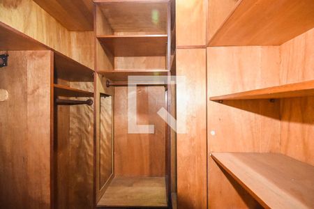 Apartamento à venda com 140m², 4 quartos e 2 vagasArmário da Suíte