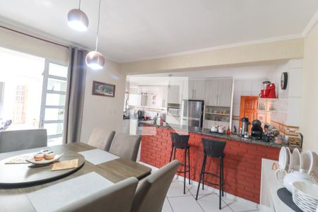 Casa à venda com 250m², 3 quartos e 2 vagasCozinha