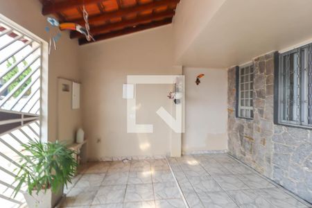 Casa à venda com 250m², 3 quartos e 2 vagasGaragem