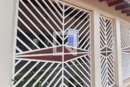 Casa à venda com 250m², 3 quartos e 2 vagasFachada