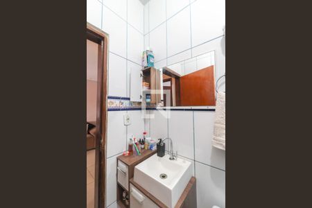 Casa à venda com 250m², 3 quartos e 2 vagasBanheiro