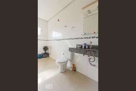 Casa à venda com 171m², 3 quartos e 2 vagasBanheiro da Suíte
