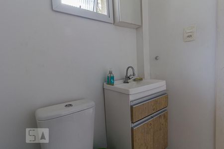 Casa à venda com 171m², 3 quartos e 2 vagasLavabo