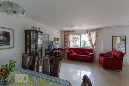 Casa à venda com 171m², 3 quartos e 2 vagasSala