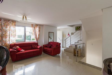 Sala de casa à venda com 3 quartos, 171m² em Jardim Itu-sabará, Porto Alegre