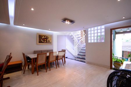 Sala  de casa à venda com 3 quartos, 150m² em Jardim Maria Estela, São Paulo