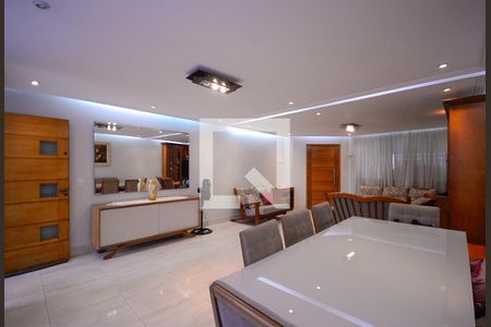 Sala  de casa à venda com 3 quartos, 150m² em Jardim Maria Estela, São Paulo