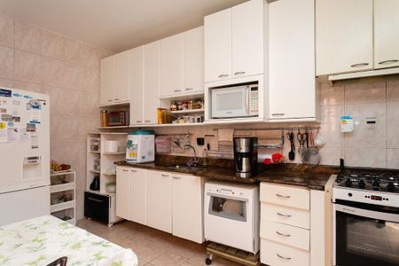 Casa à venda com 154m², 3 quartos e sem vaga Casa à venda com 154m², 3 quartos e sem vagaCozinha