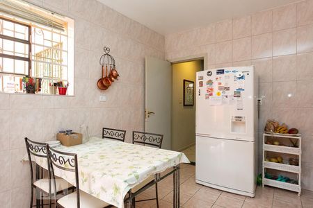 Casa à venda com 154m², 3 quartos e sem vaga Casa à venda com 154m², 3 quartos e sem vagaCozinha