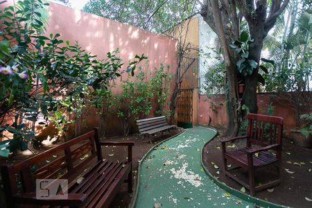 Casa à venda com 154m², 3 quartos e sem vaga Casa à venda com 154m², 3 quartos e sem vagaJardim