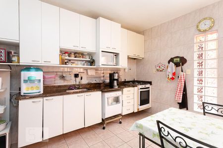 Casa à venda com 154m², 3 quartos e sem vaga Casa à venda com 154m², 3 quartos e sem vagaCozinha