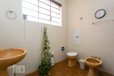 Casa à venda com 154m², 3 quartos e sem vaga Casa à venda com 154m², 3 quartos e sem vagaBanheiro