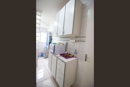 Cozinha - Armários de apartamento para alugar com 2 quartos, 58m² em Anhangabaú, Jundiaí