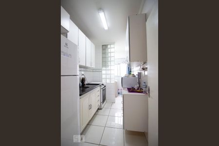 Apartamento para alugar com 58m², 2 quartos e 1 vagaCozinha - Armários