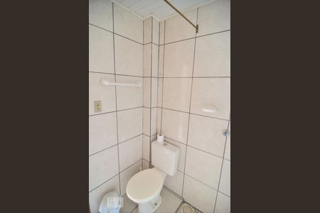 Banheiro de casa à venda com 4 quartos, 142m² em Harmonia, Canoas