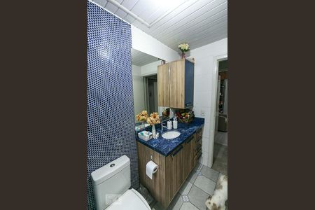 Banheiro de apartamento à venda com 2 quartos, 51m² em Centro Histórico, Porto Alegre