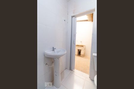 Casa para alugar com 180m², 3 quartos e 2 vagas Casa para alugar com 180m², 3 quartos e 2 vagasBanheiro