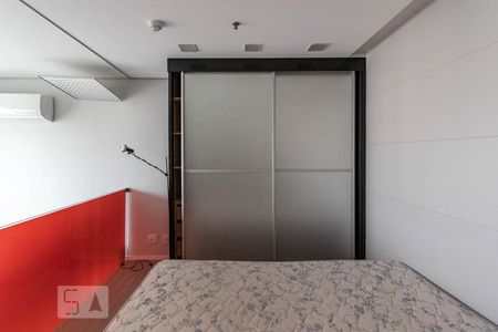 Studio para alugar com 75m², 1 quarto e 1 vaga Studio para alugar com 75m², 1 quarto e 1 vagaQuarto