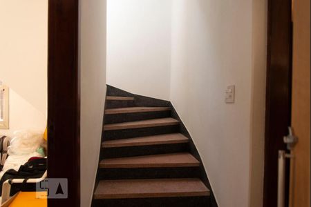 Casa à venda com 400m², 5 quartos e 5 vagasEscada