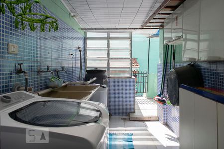 Casa à venda com 122m², 4 quartos e 1 vagaÁREA DE SERVIÇO