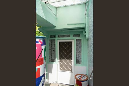 Casa à venda com 122m², 4 quartos e 1 vagaQUINTAL FUNDOS