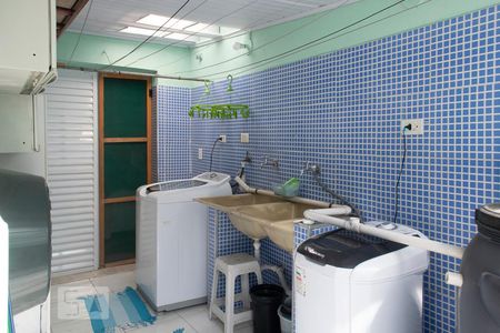 Casa à venda com 122m², 4 quartos e 1 vagaÁREA DE SERVIÇO