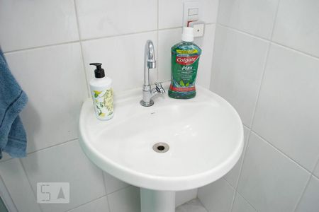 Casa à venda com 122m², 4 quartos e 1 vagaBANHEIRO