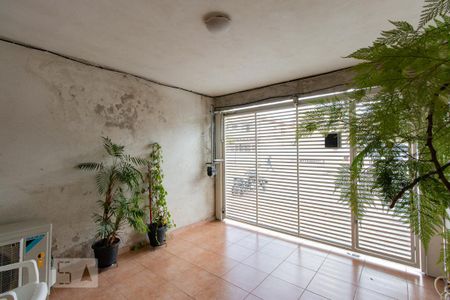 Garagem de casa à venda com 3 quartos, 220m² em Jardim Jaú (zona Leste), São Paulo