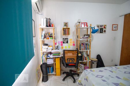 Apartamento à venda com 76m², 2 quartos e 1 vagaBanheiro do Quarto 1
