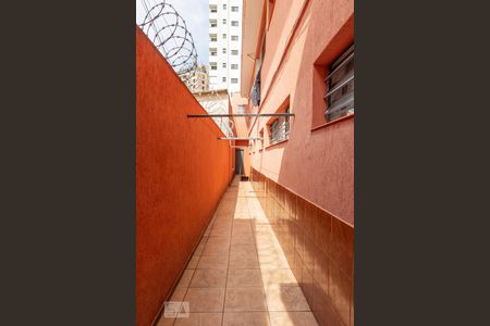 Corredor Externo de casa à venda com 3 quartos, 300m² em Vila Romana, São Paulo