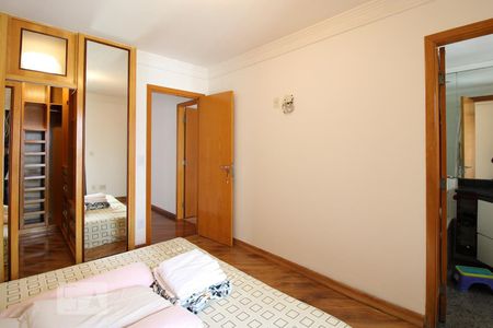 Apartamento para alugar com 130m², 4 quartos e 3 vagasSuíte 2 