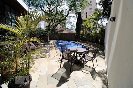 Apartamento para alugar com 130m², 4 quartos e 3 vagasÁrea comum - Piscina