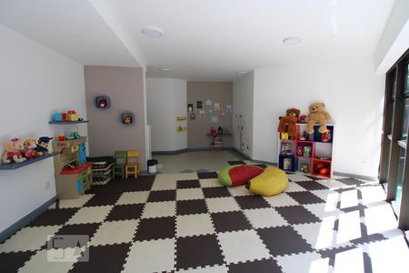 Apartamento para alugar com 130m², 4 quartos e 3 vagasÁrea comum - Brinquedoteca