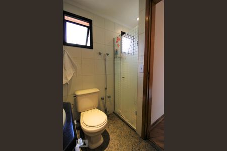 Apartamento para alugar com 130m², 4 quartos e 3 vagasBanheiro da suíte 2 