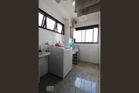 Apartamento para alugar com 130m², 4 quartos e 3 vagasÁrea de serviço