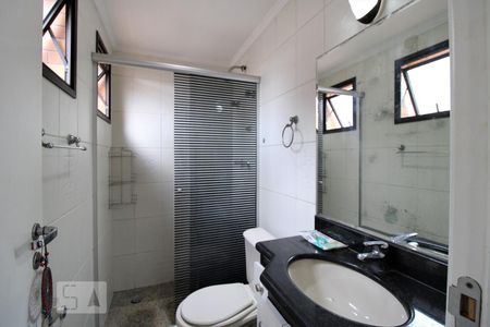 Apartamento para alugar com 130m², 4 quartos e 3 vagasBanheiro da suíte 1 
