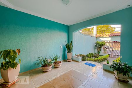 Casa à venda com 610m², 3 quartos e 5 vagasEntrada