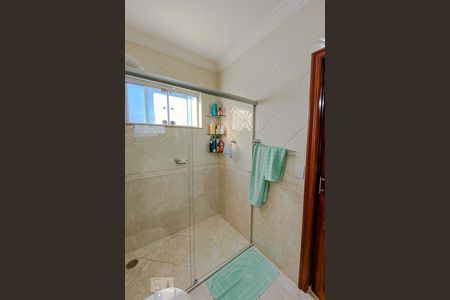 Casa à venda com 610m², 3 quartos e 5 vagasBanheiro da Suite 2