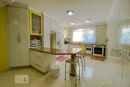 Casa à venda com 610m², 3 quartos e 5 vagasCozinha