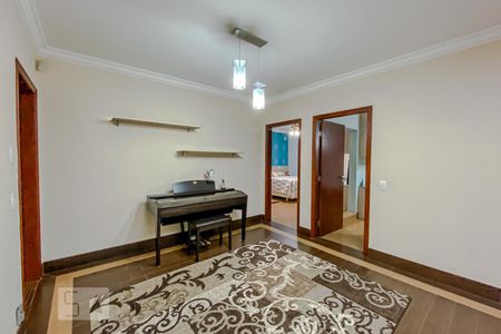 Casa à venda com 610m², 3 quartos e 5 vagasHall Quartos