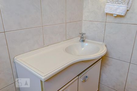 Casa à venda com 610m², 3 quartos e 5 vagasDetalheBanheiro do Quarto 2